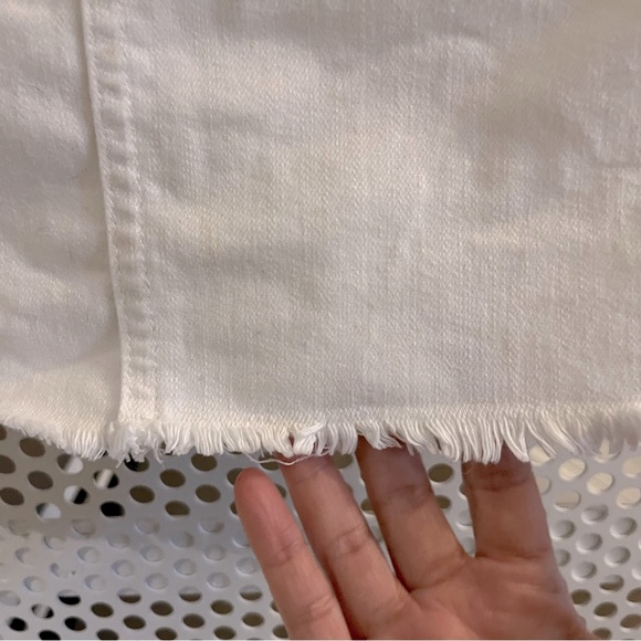 American Eagle Super Stretch Denim Mini Skirt Size 12 Classic White Frayed Hem - Picture 4 of 11